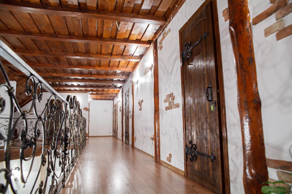 Karalinski Falvarok Tyzengauza Hotel Korolino  Стая снимка