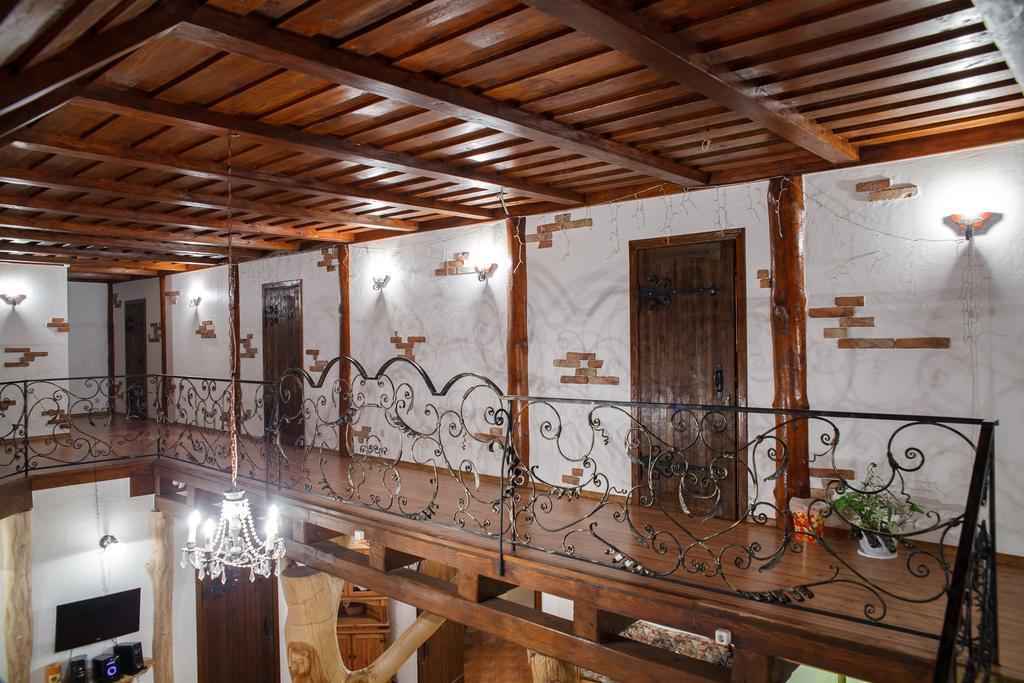 Karalinski Falvarok Tyzengauza Hotel Korolino  Стая снимка